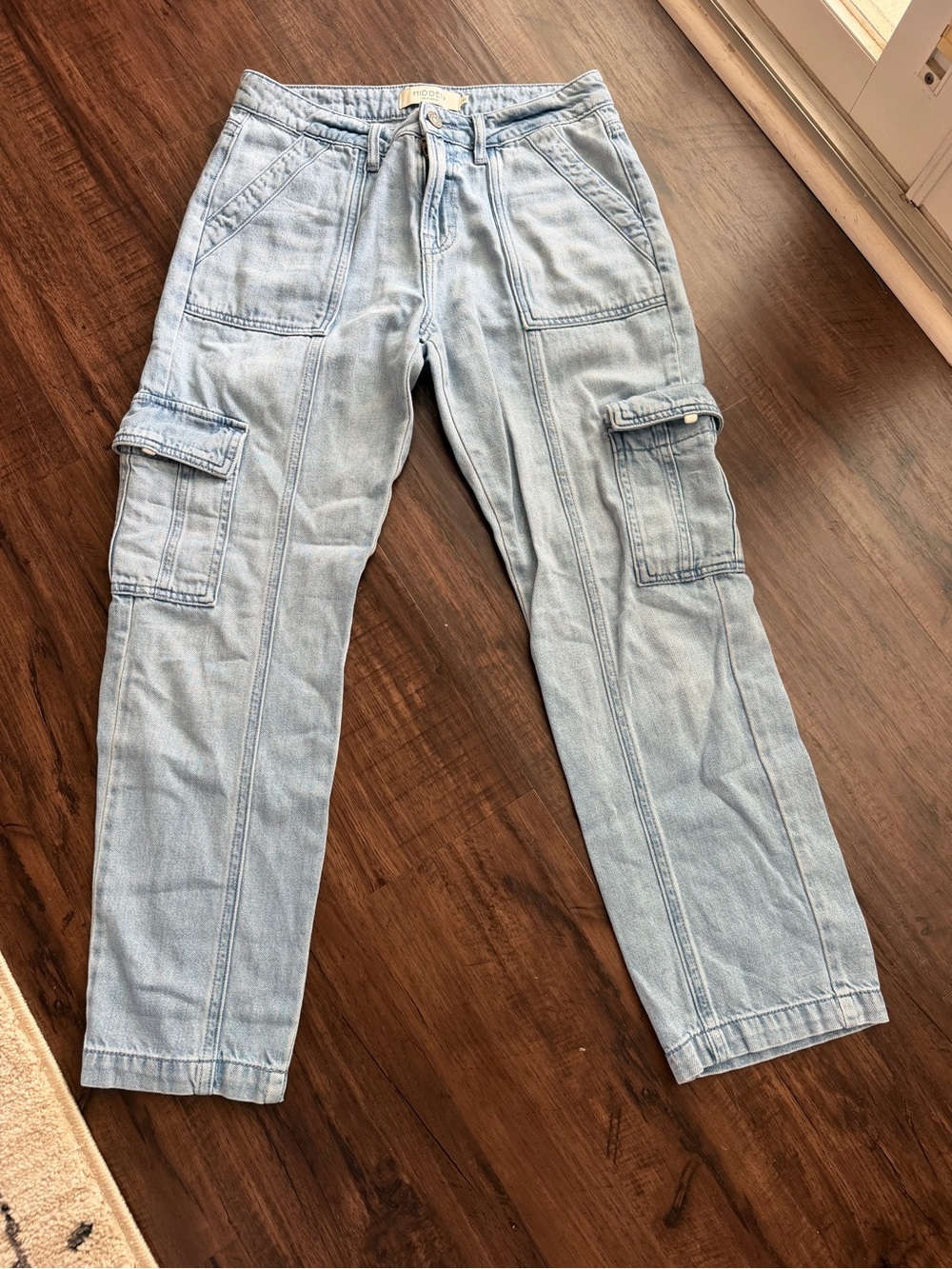 Light Wash Women's Hidden Cropped Jeans Size - 25! (Worn once)